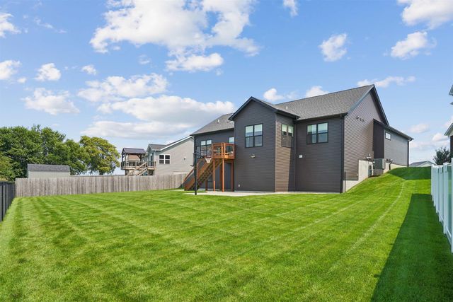 5301 Fernwood Drive, Cedar Falls, IA 50613
