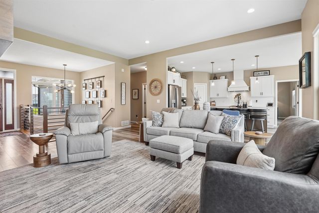 5301 Fernwood Drive, Cedar Falls, IA 50613