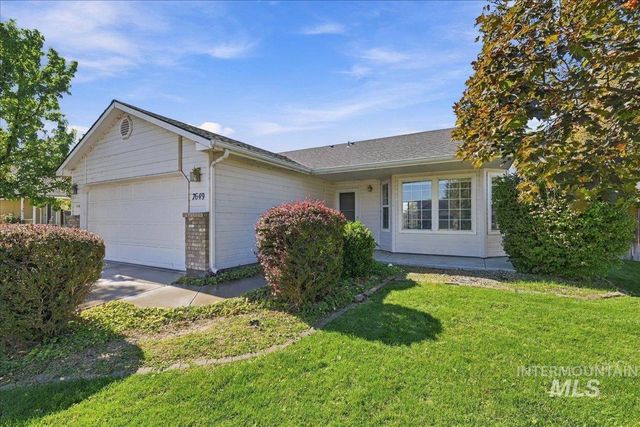 7649 Arlington Dr, Nampa, ID 83687