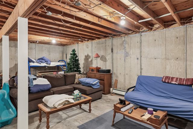 2099 E 156th Street N, Grinnell, IA 50112