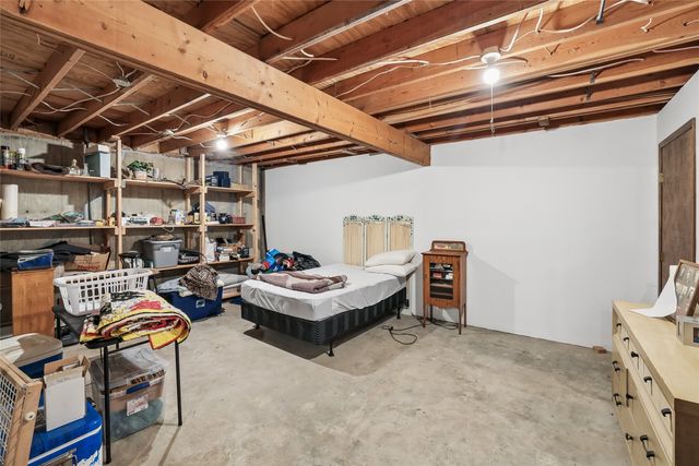 2099 E 156th Street N, Grinnell, IA 50112