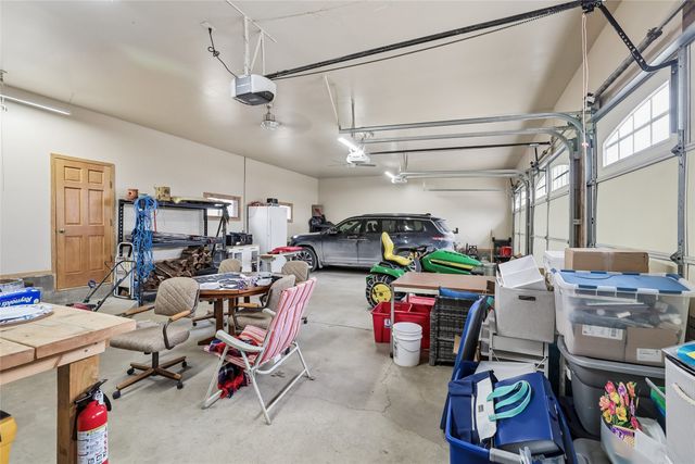 2099 E 156th Street N, Grinnell, IA 50112