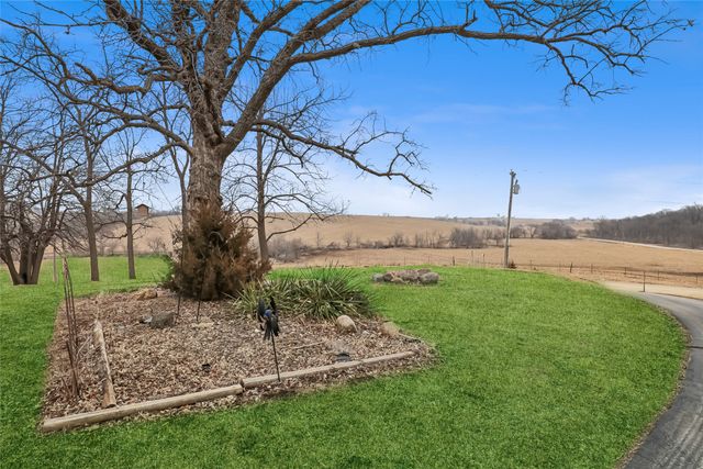 2099 E 156th Street N, Grinnell, IA 50112