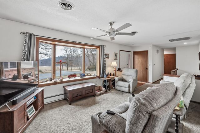 2099 E 156th Street N, Grinnell, IA 50112