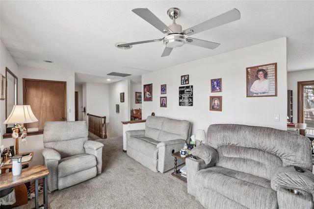 2099 E 156th Street N, Grinnell, IA 50112