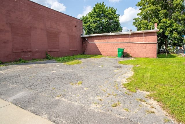 67 Central St, Winchendon, MA 01475