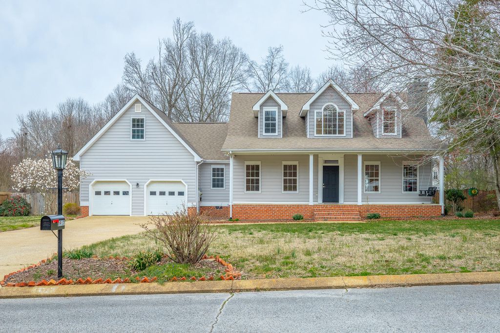8917 Grey Mountain Drive, Ooltewah, TN 37363