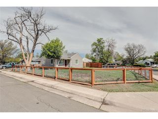 705 Newark St, Aurora, CO 80010