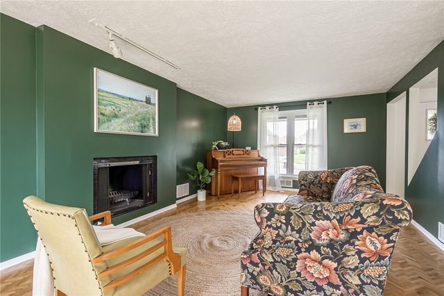 364 Marblehead Drive, Greece, NY 14615