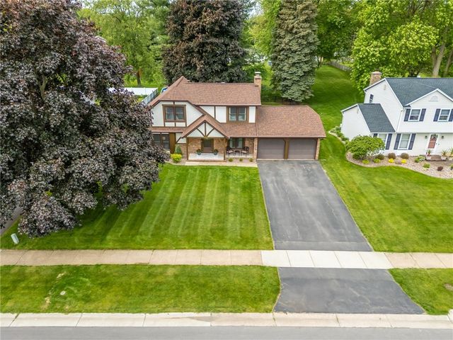 364 Marblehead Drive, Greece, NY 14615