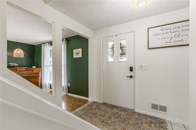 364 Marblehead Drive, Greece, NY 14615