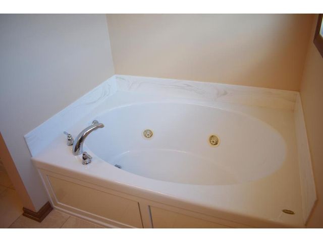 16231 50th Avenue N, Plymouth, MN 55446