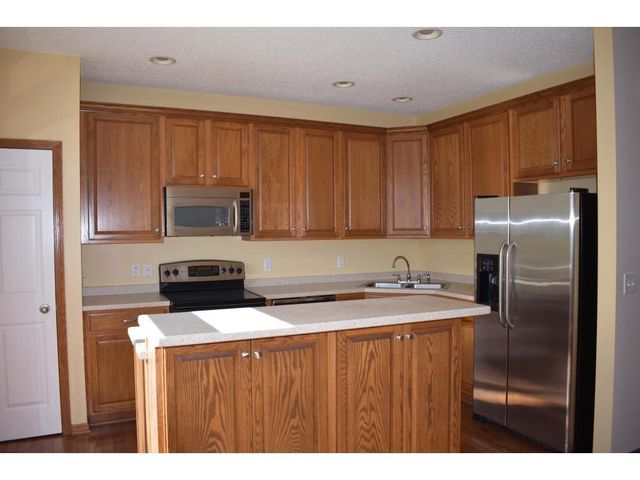 16231 50th Avenue N, Plymouth, MN 55446
