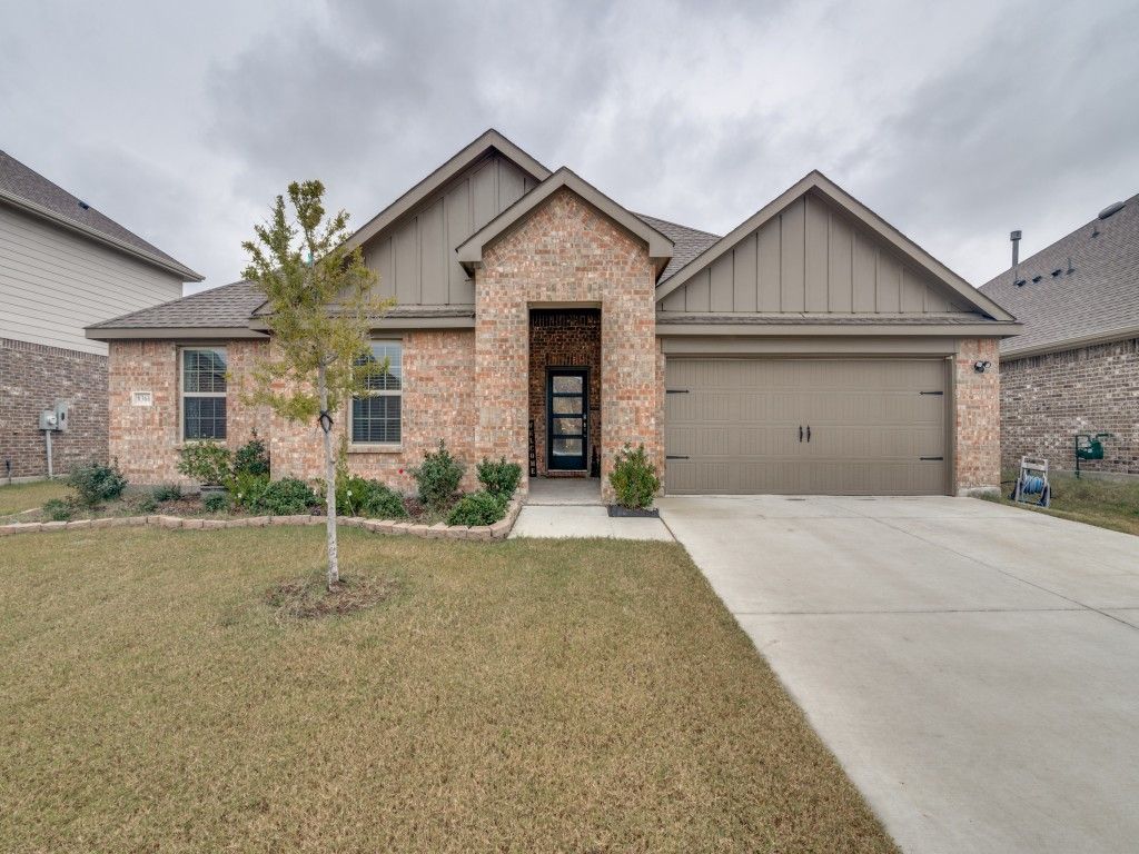 8366 Slowburn Drive, Garland, TX 75043