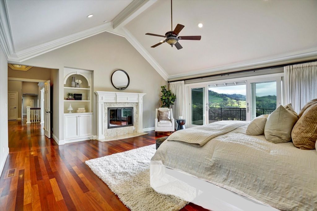 Image 26 of property listing at 2382 2382 Alameda Diablo, Diablo, CA 94528