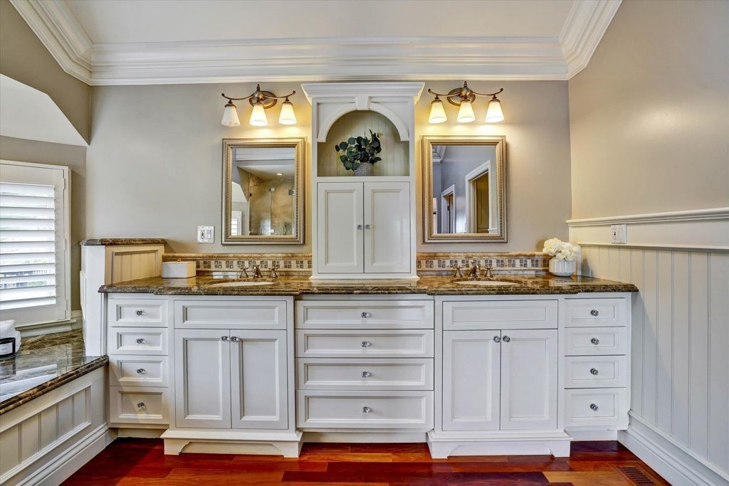 Image 32 of property listing at 2382 2382 Alameda Diablo, Diablo, CA 94528