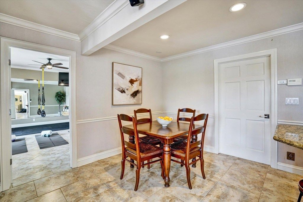 Image 43 of property listing at 2382 2382 Alameda Diablo, Diablo, CA 94528