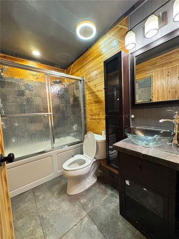 940 BOBCAT SE Court, Marietta, GA 30067