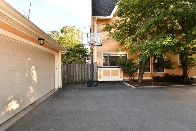 231 Fuller St, Brookline, MA 02446