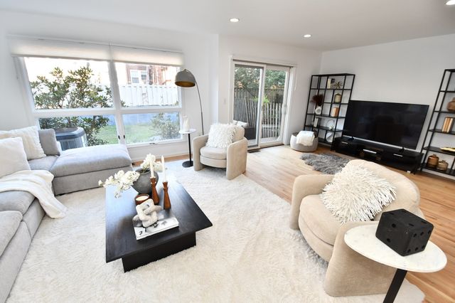 231 Fuller St, Brookline, MA 02446