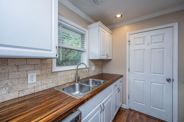 1240 Camellia Road, Charleston, SC 29407