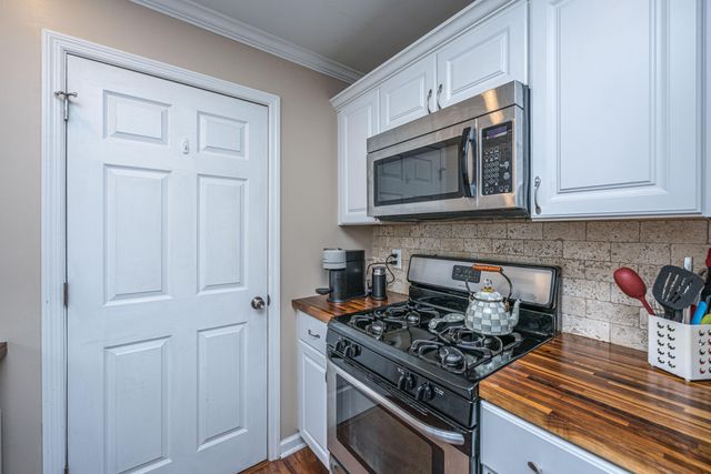 1240 Camellia Road, Charleston, SC 29407