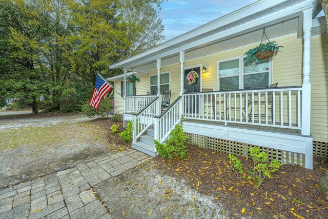 1240 Camellia Road, Charleston, SC 29407