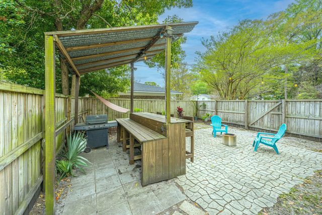 1240 Camellia Road, Charleston, SC 29407