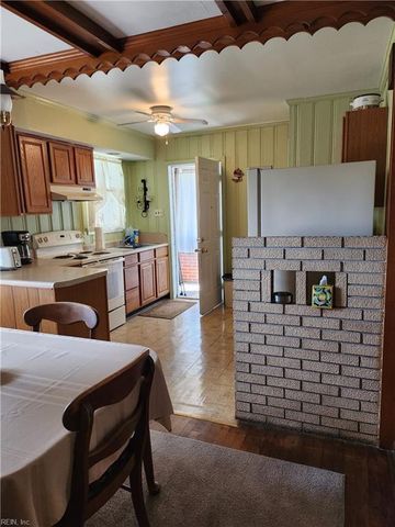 20 Greenbrier RD, Portsmouth, VA 23707