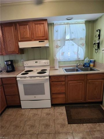 20 Greenbrier RD, Portsmouth, VA 23707