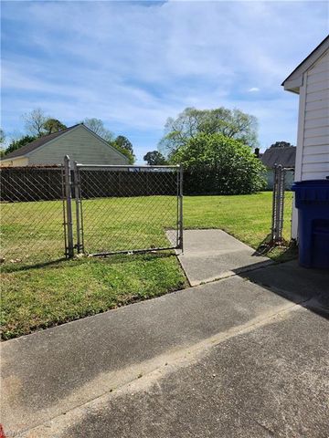 20 Greenbrier RD, Portsmouth, VA 23707