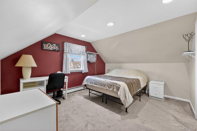 59 Holly Road, Hewlett, NY 11557