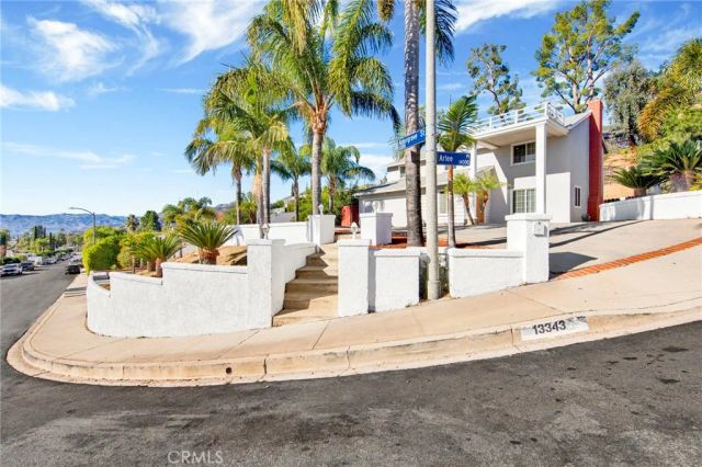 13343 Aldergrove, Sylmar, CA 91342
