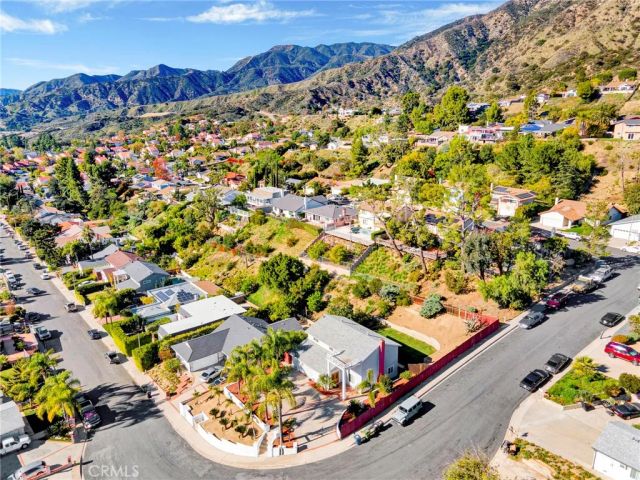 13343 Aldergrove, Sylmar, CA 91342