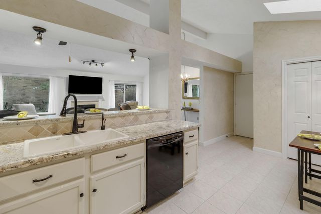 3346 Beech Point Drive, Houston, TX 77345