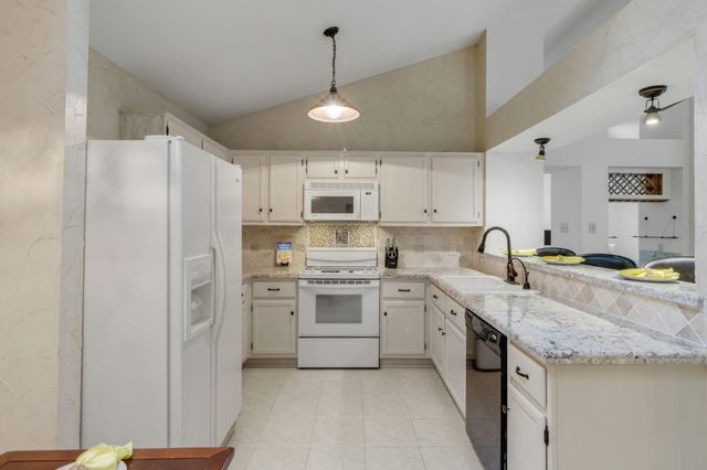 3346 Beech Point Drive, Houston, TX 77345