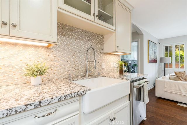 4022 Willowcrest Avenue, Studio City, CA 91604