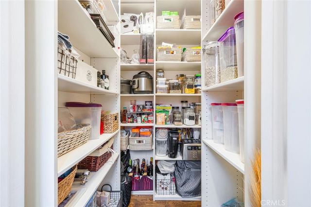 4022 Willowcrest Avenue, Studio City, CA 91604