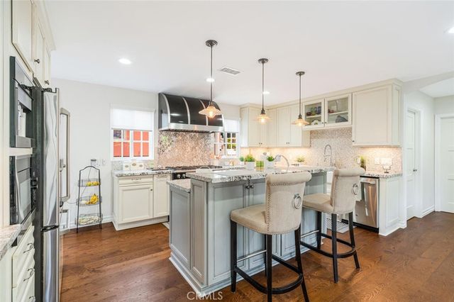 4022 Willowcrest Avenue, Studio City, CA 91604