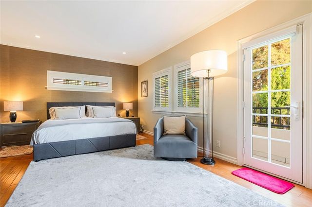 4022 Willowcrest Avenue, Studio City, CA 91604
