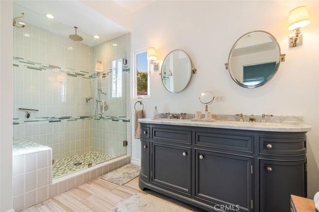 4022 Willowcrest Avenue, Studio City, CA 91604