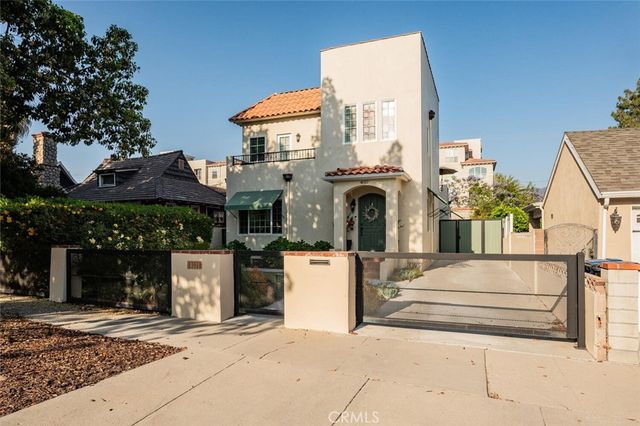 4022 Willowcrest Avenue, Studio City, CA 91604