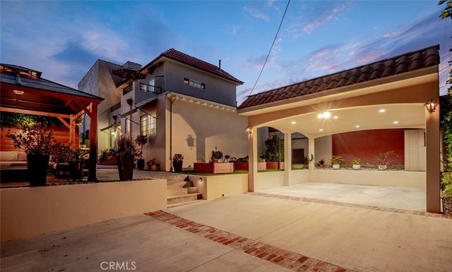 4022 Willowcrest Avenue, Studio City, CA 91604