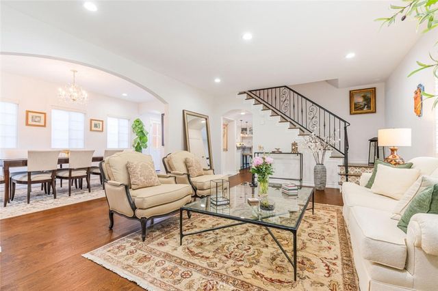 4022 Willowcrest Avenue, Studio City, CA 91604