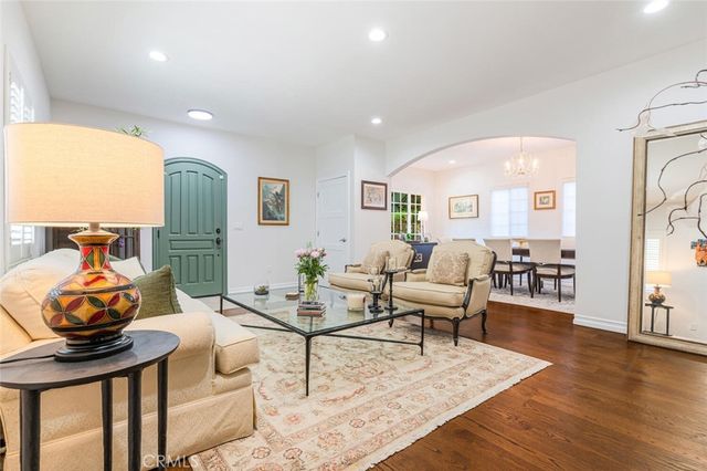 4022 Willowcrest Avenue, Studio City, CA 91604
