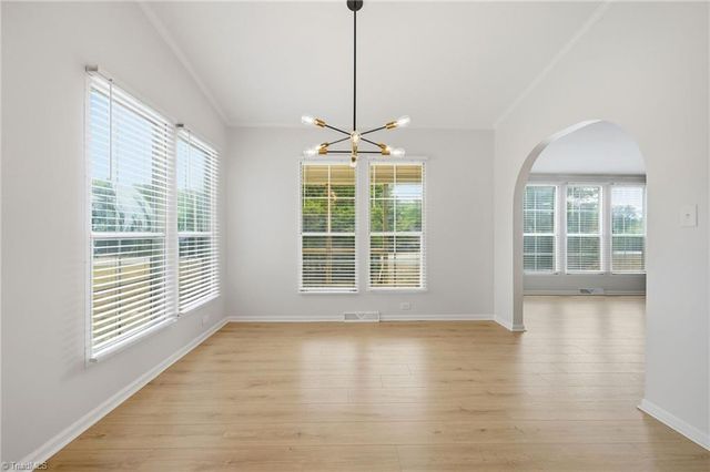 4390 Glenford Drive, Winston-salem, NC 27107