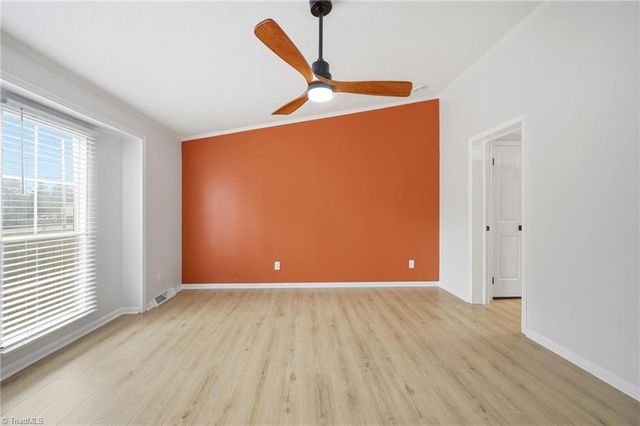 4390 Glenford Drive, Winston-salem, NC 27107