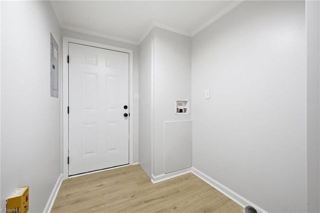 4390 Glenford Drive, Winston-salem, NC 27107