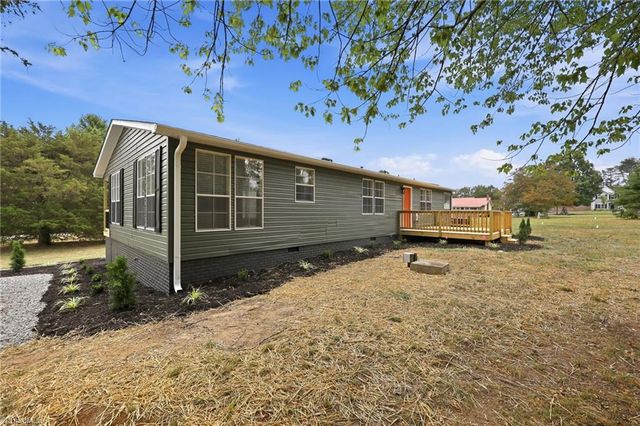 4390 Glenford Drive, Winston-salem, NC 27107