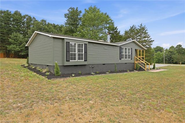 4390 Glenford Drive, Winston-salem, NC 27107